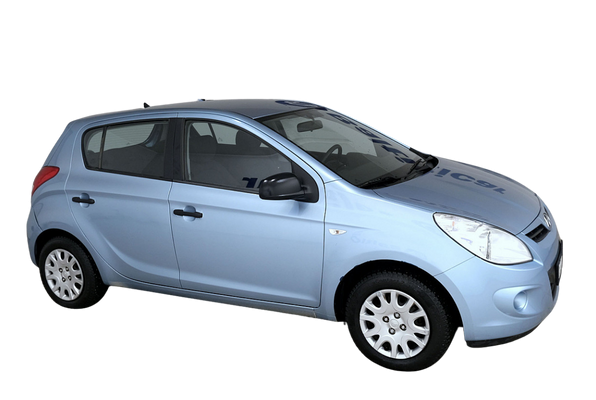 89 Hyundai i20 Elegance 1.2 57 kW